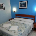 Roxena House
