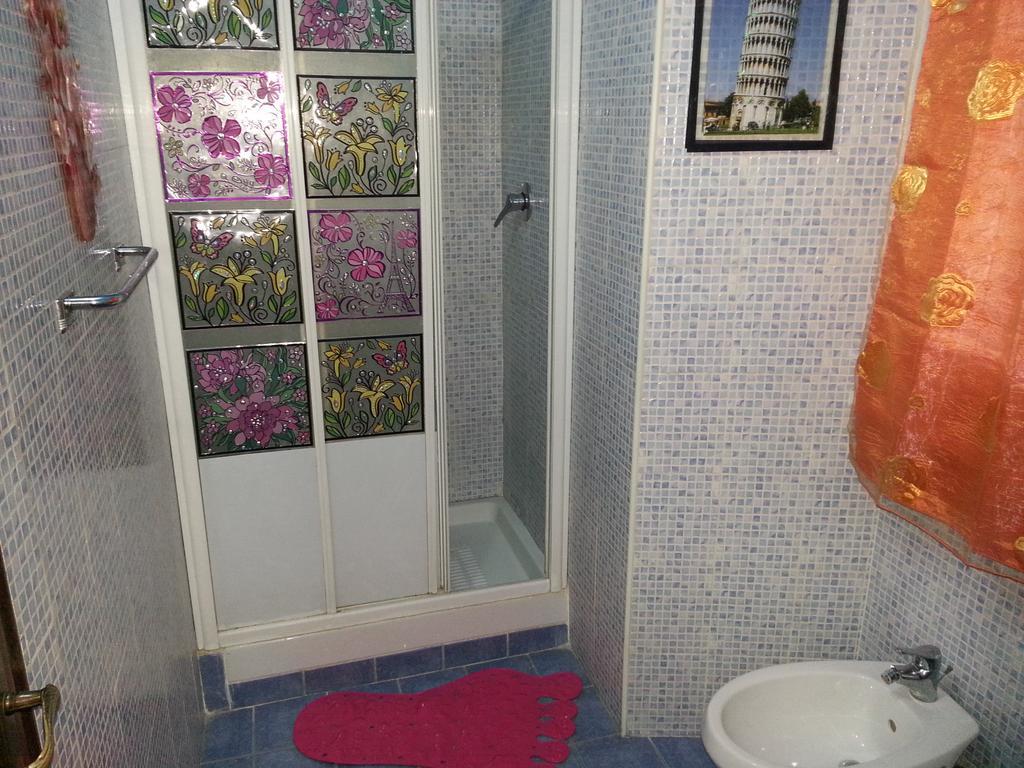 Roxena House Hotel *