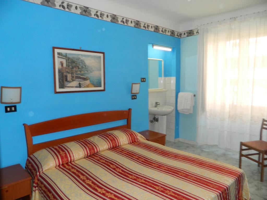 Roxena House Hotel Roma